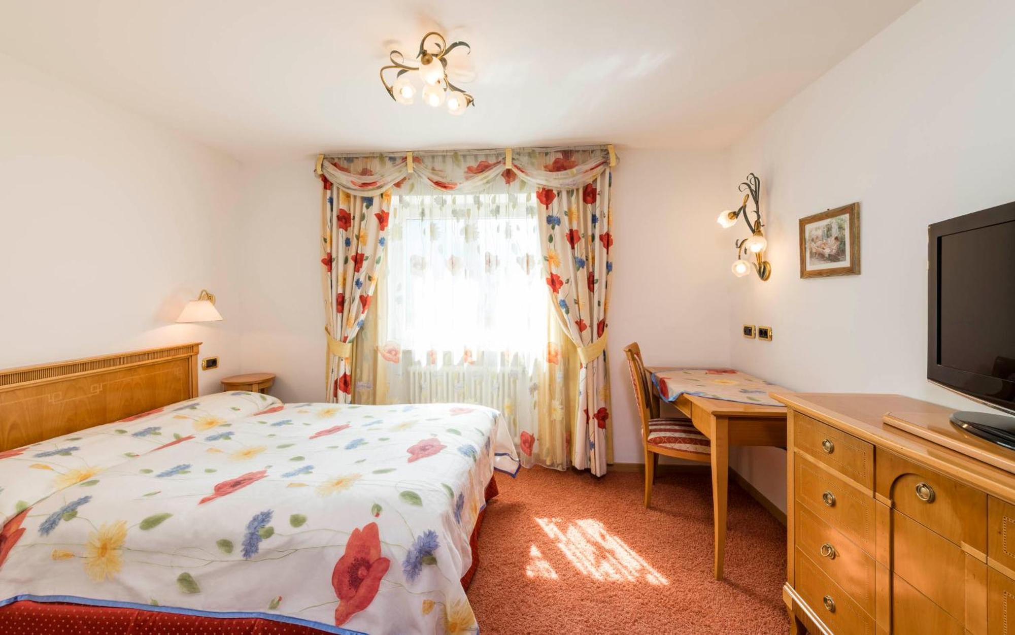 Romantik Hotel Stafler Vipiteno Værelse billede